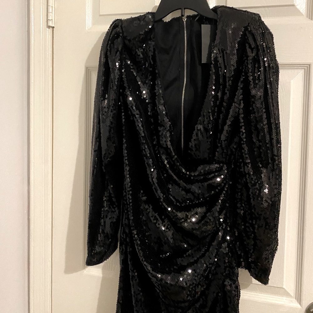 Fashion nova sequin black dress 🖤 - Picture 3 of 5